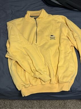 Boulder Pointe Golf Club Men’s Yellow Quarter-Zip Sweater
